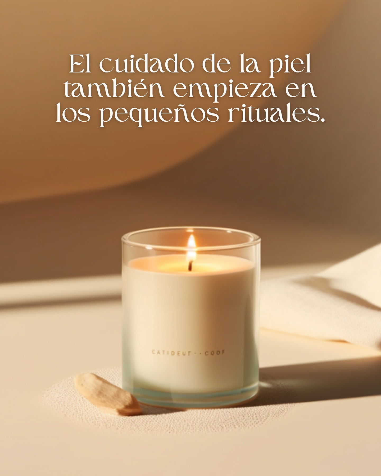 🕯️ El cuidado empieza mucho antes del tratamiento.
Encender una vela, respirar profundo, regalarte unos minutos de calma... Todo eso también es belleza.
💫 En @boutiquespacosmetics creemos que el autocuidado no es un lujo: es un ritual diario donde cuerpo, mente y piel se sincronizan.
✨ Por eso nuestras experiencias están pensadas para reconectar contigo desde el primer momento: luz tenue, aromas suaves, manos expertas… y una piel que vuelve a brillar desde dentro.
📍Agenda ahora: Barcelona y Madrid