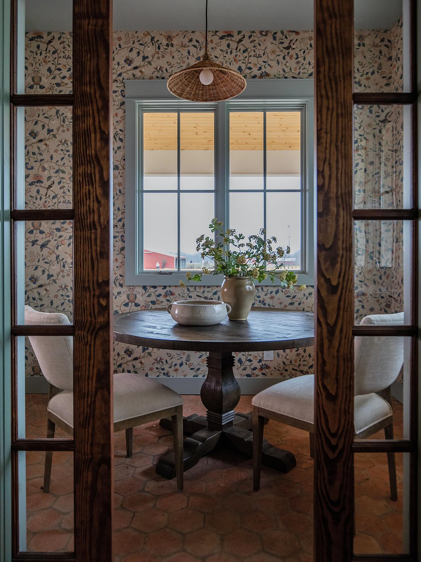 Flower farm office of dreams 🌺 @solflowernwa
#homeoffice #interiordesign #newbuild #farmhouse #nwa