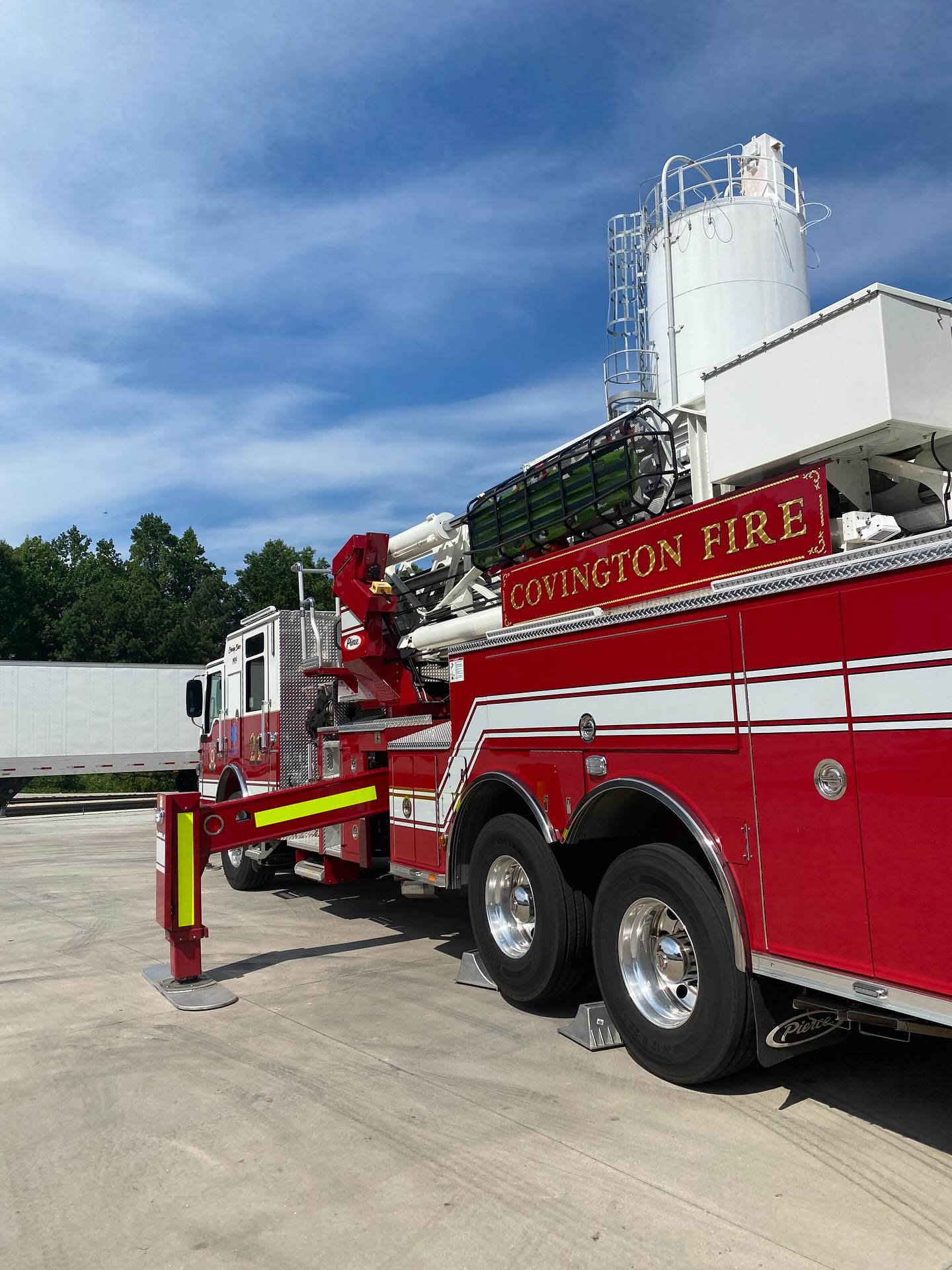 Today, Covington’s finest stopped by McKinley Packaging for a Pre-Fire Plan. These routine visits are more than just checklists, they help us gather vital information to keep our community safe. 💪
By walking through the building, we’re able to get familiar with the layout, identify any potential hazards, and plan ahead for a quicker, more efficient response in the event of an emergency. It’s all part of keeping Covington prepared and protected! 👨🚒📋🧯 #covfire #covingtonga #prefire #inspectiontime #lit
