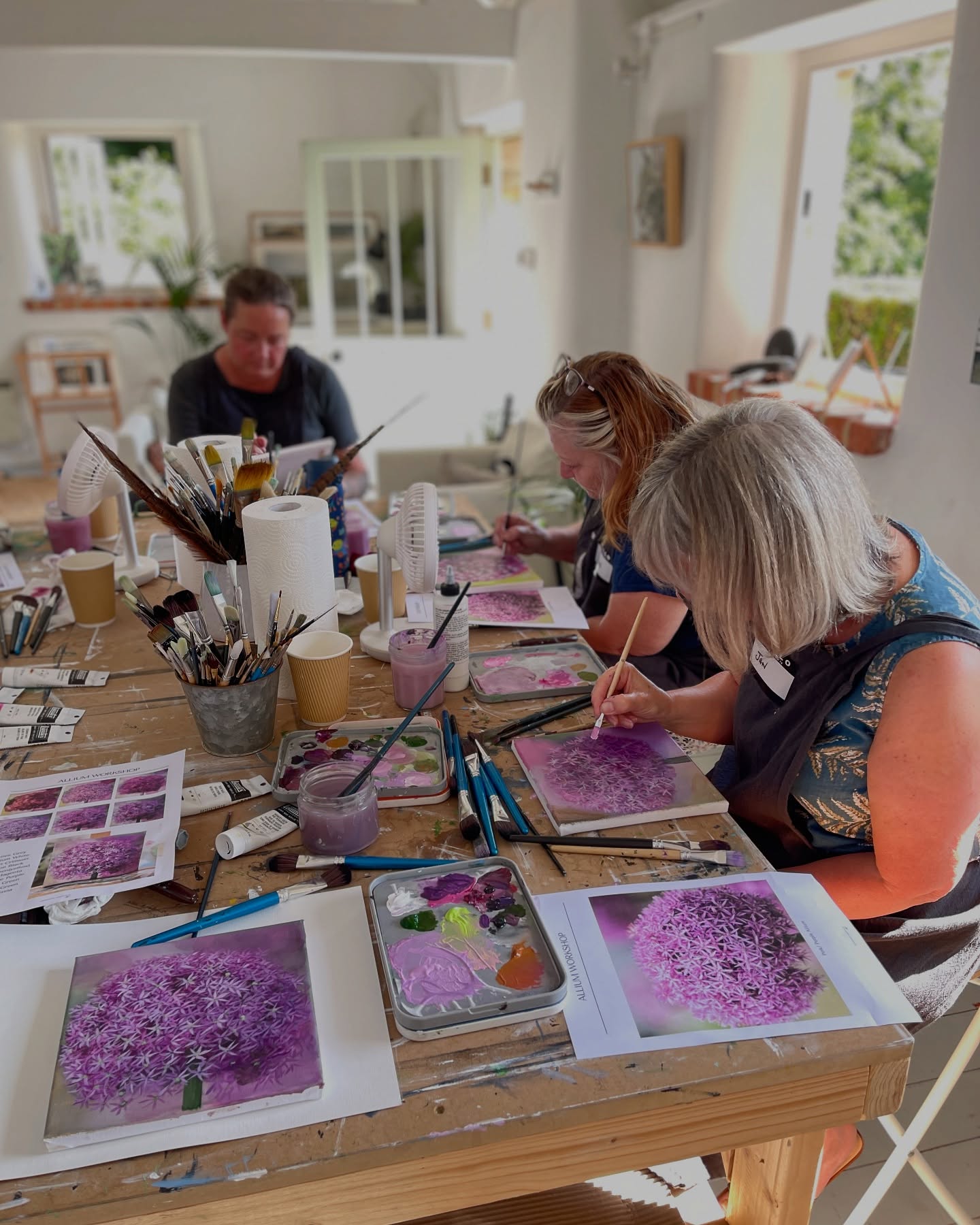 What a lovely (and very hot!) afternoon workshop today.
We definitely felt the heat, but still managed to paint some gorgeous Alliums.
Plenty of laughs, cake and creativity flowing despite the warmth. 💜🎨
If you are keen to have a go painting an Allium, I will be running this workshop again on the 30th July 6-9 pm for Paints, Palettes & Prosecco …. Only 2 spaces left!
#HotDayPainting #AlliumArt #wiltshireworkshops #SummerWorkshop #CreativeEscape #TooHotToThinkButWePaintedAnyway