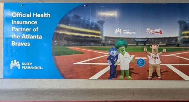 📸 Selfie Alert 📸 Kaiser Permanente's Doc Broc, Nurse Blueberry, and Blooper are ready to be part of your selfies this week! Snap a pic and share it with us 🤩
