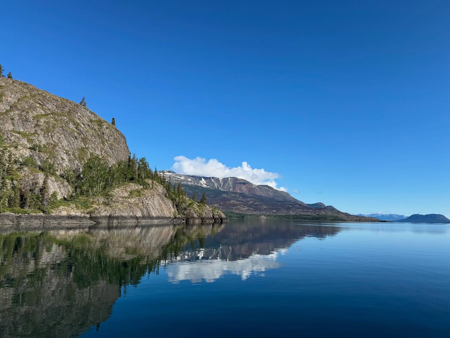 Had a great week with my favourite person, and our puppy dog..weather was not the best but we got one nice day and didnāt let the weather stop us from having a lot of fun and some much needed lake time.
#wildplaceadventures #tagishlake #yukonboating #bringingthewildhome #fishfry #shorelunch #yukon #exploreyukon #yeti #yeticoolers #happycanadaday
