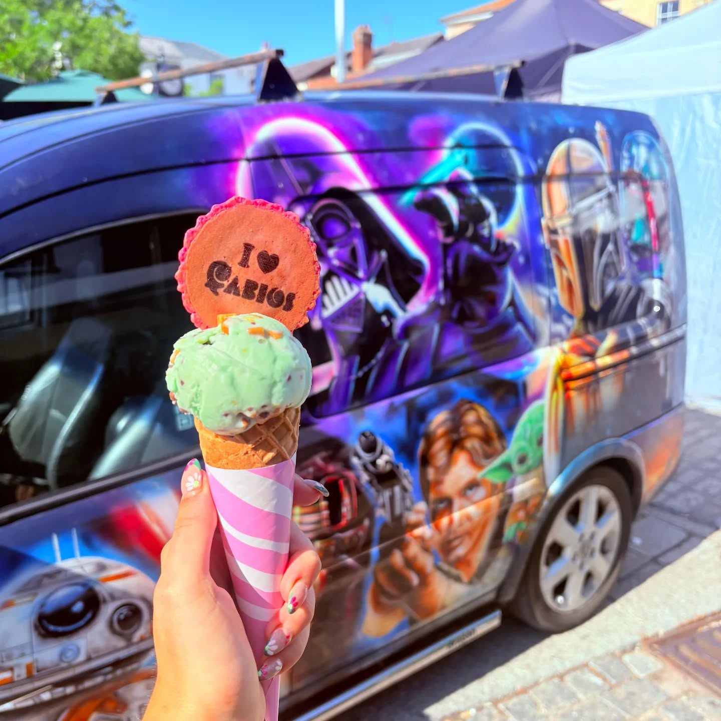 Limited edition "Grogu Gelato"
Will be available in Hitchin for Comic Con on today!
Grogu is mint base, with cadbury crunchie bites and toffee cubes!
Enjoy ☀️🍦
#comiccon #hitchin #desserts #gelato #marvel
@visithitchin