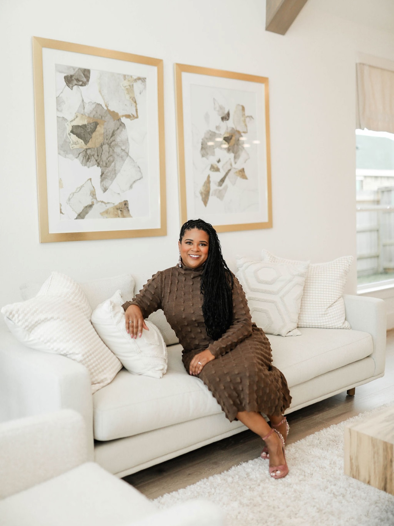 🌟 New Quarter, New Content, Same Boss Energy 🌟
If you’re a realtor in Houston, your face is your brand. Whether you’re closing deals or posting listings, your audience wants to see YOU…the real, confident, stylish pro behind the business.
📸 That’s why updating your photos quarterly isn’t just a luxury, it’s a strategy. New headshots, lifestyle shots, and branding content help you:
✔️ Stay fresh & relevant on social
✔️ Reflect current trends and seasons
✔️ Build trust by showing up consistently
✔️ Keep your marketing looking sharp + intentional
These images I captured for this Houston realtor? Straight 🔥 and ready to level up her brand game.
👉 If it’s been more than 3 months since your last photoshoot… it’s time. Let’s get you content that matches your hustle.
Book your Quarterly Brand Session now!
#HoustonRealtor #HoustonBrandPhotographer #RealtorContent #BrandingPhotography #ContentThatConverts #QuarterlyUpdate #HoustonRealEstate #RealEstateMarketing