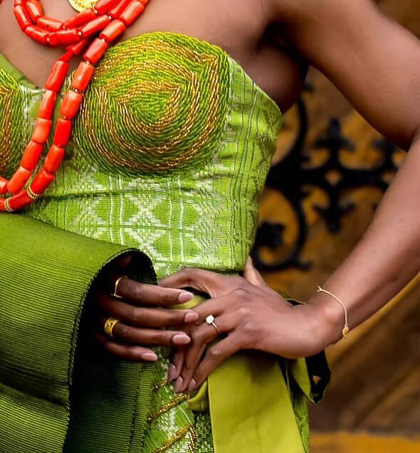 These two! ✨🔥They met after a chance encounter where she saw him playing his music - from there it all began. The magic of a love story. 🪄 They are beauties on the inside and obviously the outside.
A simple and very classic setting with a sweet stunner of a diamond. Sometimes it’s the simplicity of the form carrying the strong brilliance of a diamond that is the hardest material on earth. One that can withstand all the highs and lows in a life story & love story and still sparkle through it all. So honored and happy to work with these two as they build their life and get to call them friends 💚✨ #customjewelry#katherinelincoln#madeinnyc#love#brooklyn#nyc#sculpturaljewelry