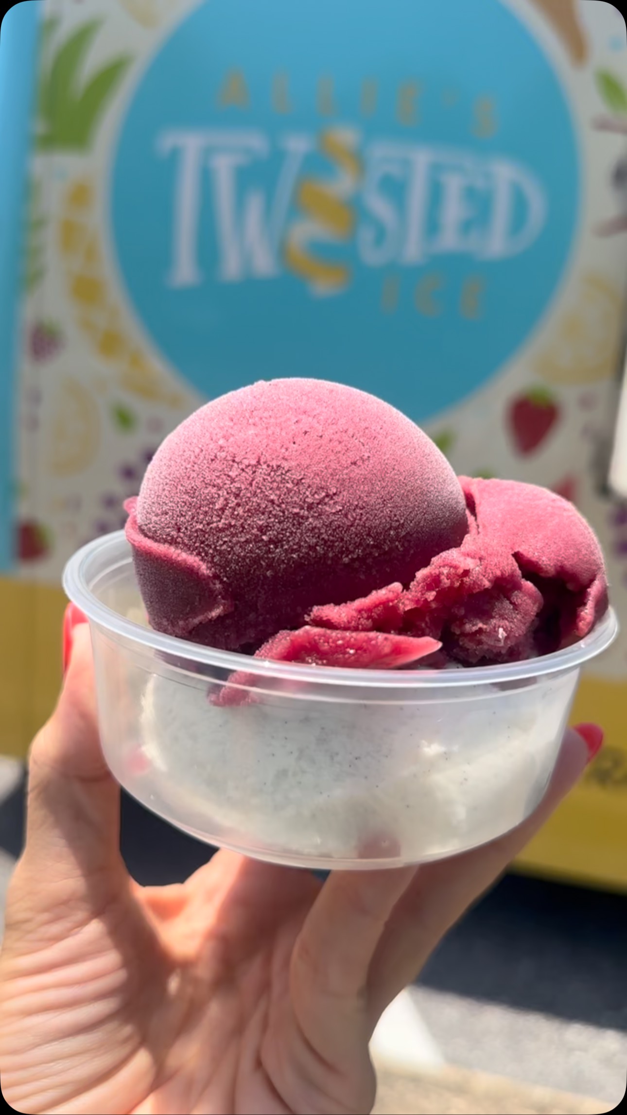 BlackBerry + Vanilla Bean ๐๐จ
#twistedice #fairhope #baldwincounty #sweettreats #frozenfun #healthy #familyvibes #gulfcoast #dessert #alabama