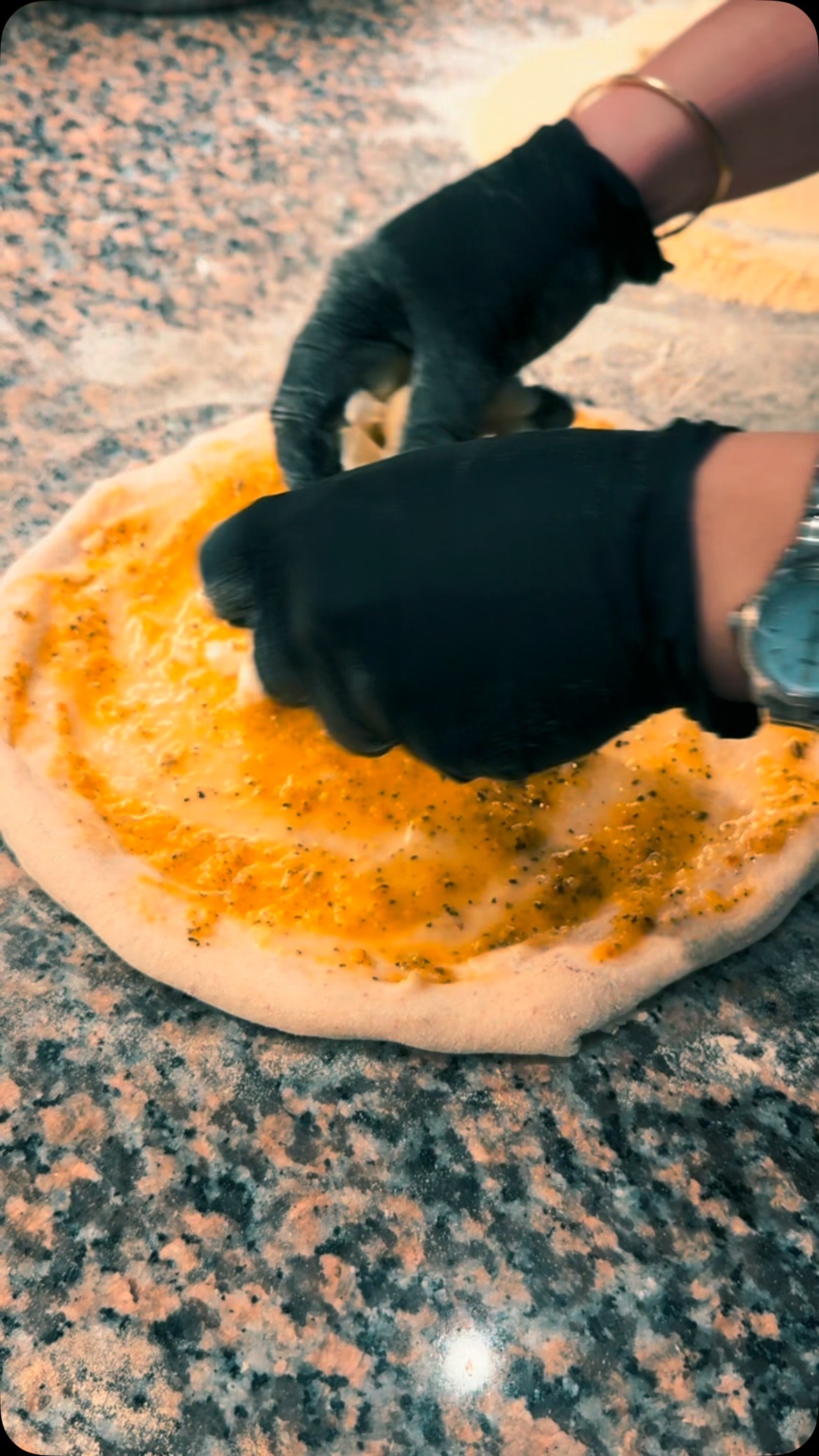 In pizza we crust!
•
•
•
#pizza #pizzatime #italianpizza #wine #pasta #etienpizzabar #foodie #foodstagram