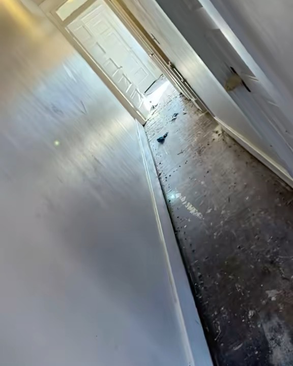 See how we transform this space with an elegant and durable laminate floor!