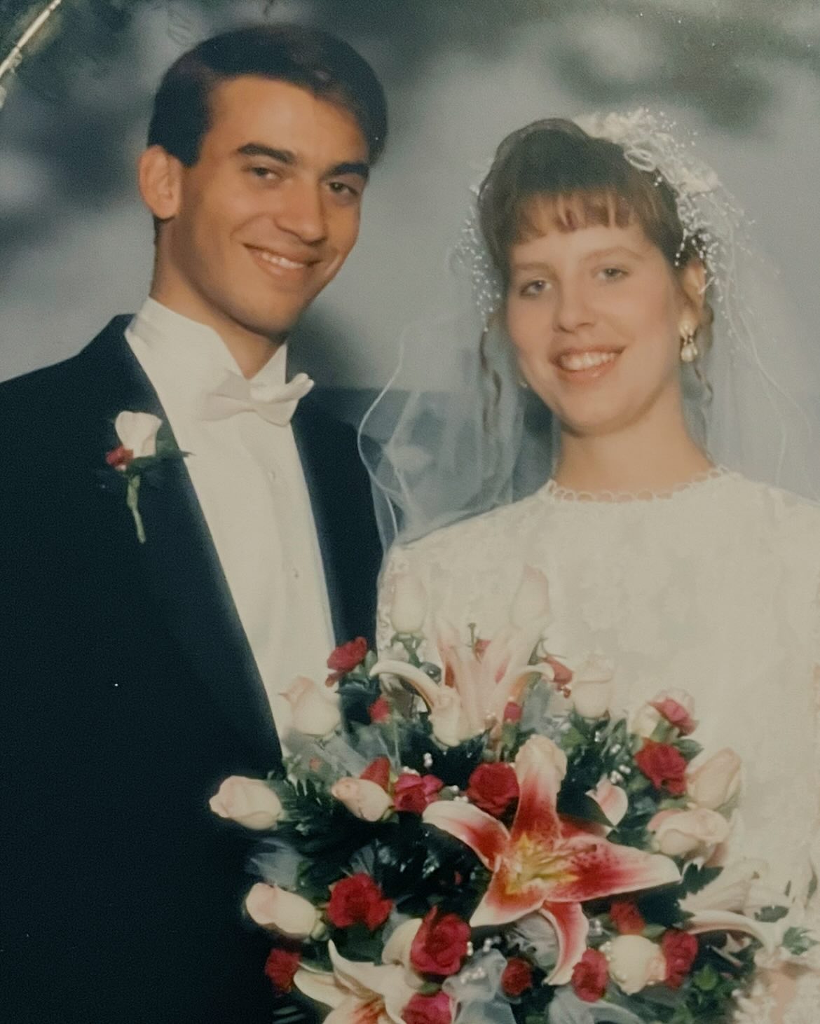 Happy 32 Years @christy.l.armstrong!!!
Celebrating 32 years with this lady ❤️❤️❤️
The first pic is our wedding. The second, well, maybe we are a little more seasoned now. 🫣😎😇
#itsouranniversary♥️
#32years
#celebrating
#sheismymuse
#loveisintheair❤️
#bellespalsypoetryguy
#iwritepoemsabouther
#writers
#poetrycommunity
#poems
#authorsofig