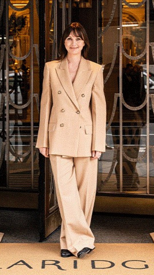 Renowned super facialist @teresatarmey has officially joined the Claridge’s Spa as newest Wellness Master
⠀
With over 27 years of experience and 50000 hours of hands-on skin expertise, Teresa brings her signature blend of precision, care, and innovation to Mayfair
⠀
Including an exclusive new treatment only available at claridgeshotel – Skinmaster Plus™ by Brera, an advanced ultrasonic facial designed for full rejuvenation
⠀
Get ready for radiant skin, sculpting body rituals, and visible results – all delivered with Claridge’s signature sense of serene style
⠀
📌Launching Monday 14 July
⠀
➡️ Get in touch with our Luxury Travel Specialists on +44 746 786 23 53 | reservations@serenitymiles.com