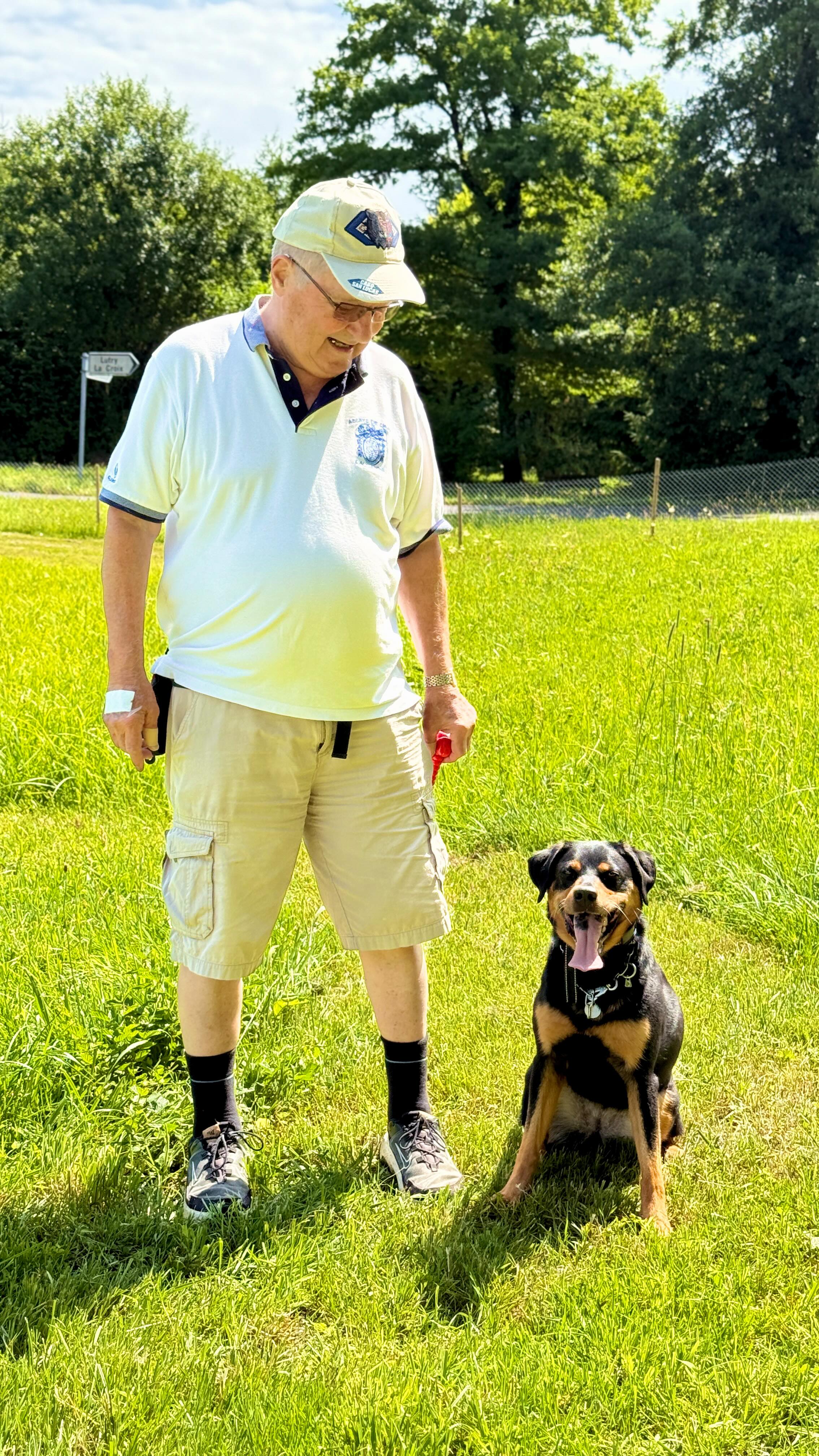 🐾 Et si ton chien avait enfin un endroit où il peut tout faire… avec toi ?
Bienvenue au Dog Park : un espace unique où ton compagnon court, joue, rencontre d’autres chiens… pendant que toi, tu profites de la vie.
🥤☀️ Prendre un verre, manger un bout, se détendre — ici, c’est possible.
📩 Une seule condition ? Avoir ta carte Dog Park.
📍Route de la Claie aux Moines 324, 1095 Lutry
📞 +41 21 711 38 88
🌐 www.killgrill.ch
🎟️ Une inscription, et c’est l’accès à un univers pensé pour vous deux.
✨ Parce qu’ici, chaque moment partagé avec ton chien devient un vrai privilège.
📲 Infos & inscription dans la bio
#DogPark #ChienEtHumain #MomentsPartagés #CarteDogPark #DogFriendly #Vaud #RestaurantAvecChien