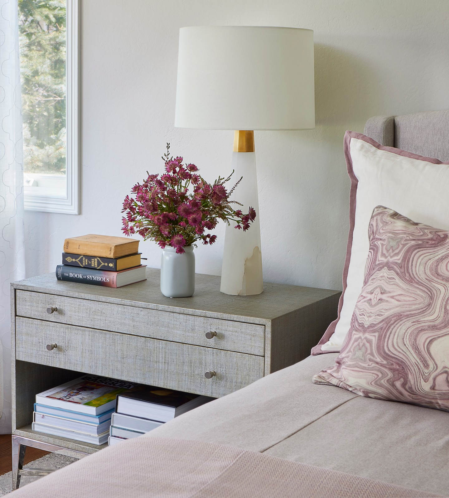Warm, layered, and full of character 🤎
This space brings together rich textures, earthy tones, and timeless details — creating a feeling that’s both grounded and elevated. From the woven accents to the clean-lined furnishings, every element was chosen to feel as good as it looks.
Because thoughtful design isn’t just about how a space looks — it’s about how it makes you feel the moment you walk in.
Click the link in our bio to talk about your next project — we’d love to dream it up with you. 🤍