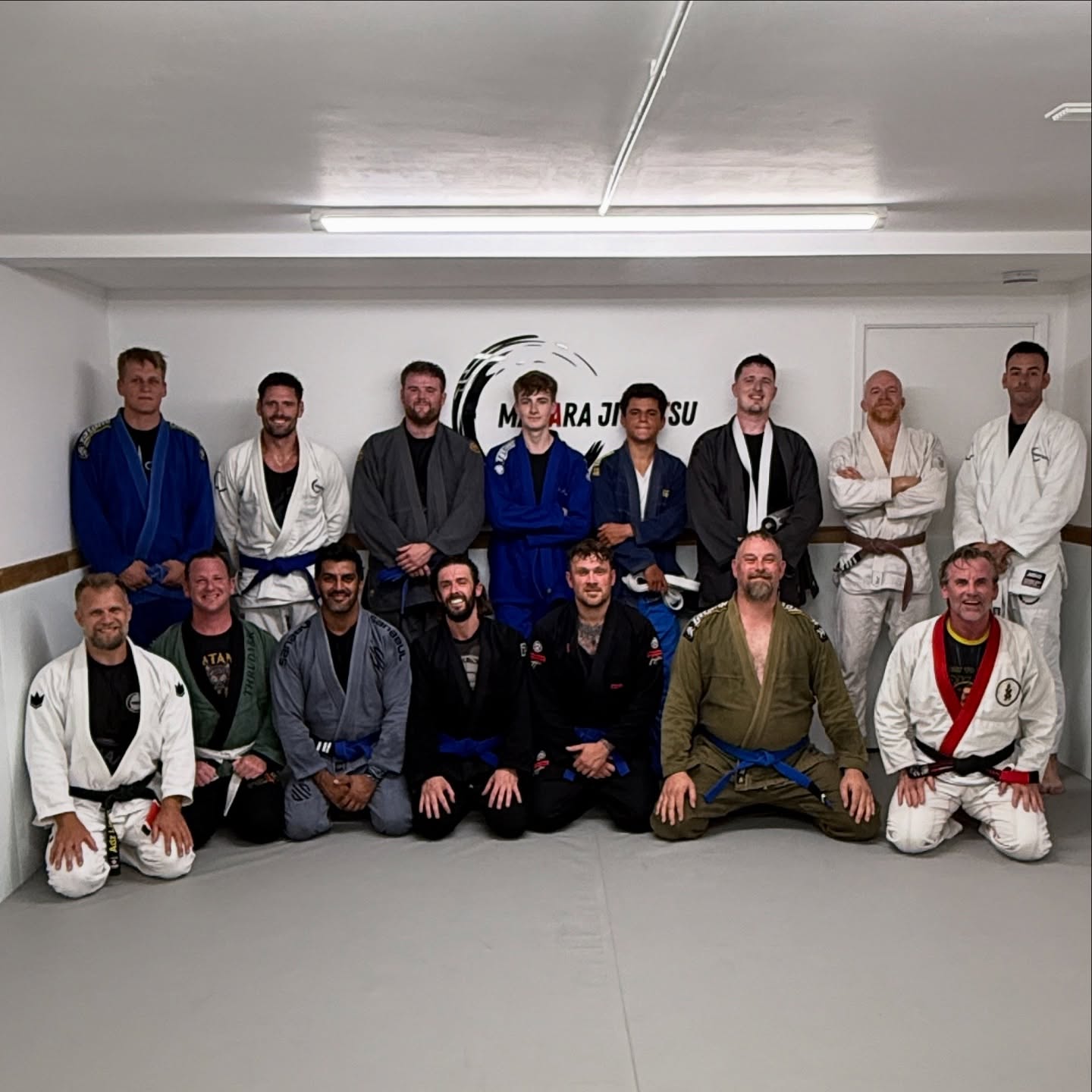 💃🏼 Awesome Lockdown Seminar from @damian_obiwan_todd. Some gems of knowledge being shared.
#bjj #brazilianjiujítsu #exmouth