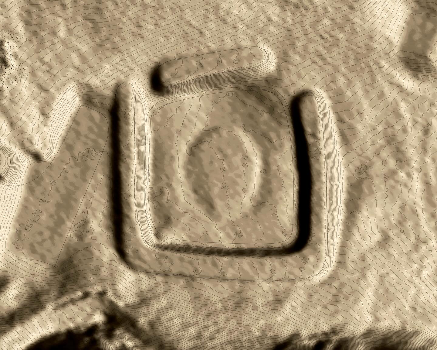 Two thumbs up for this pair of greens! 👍