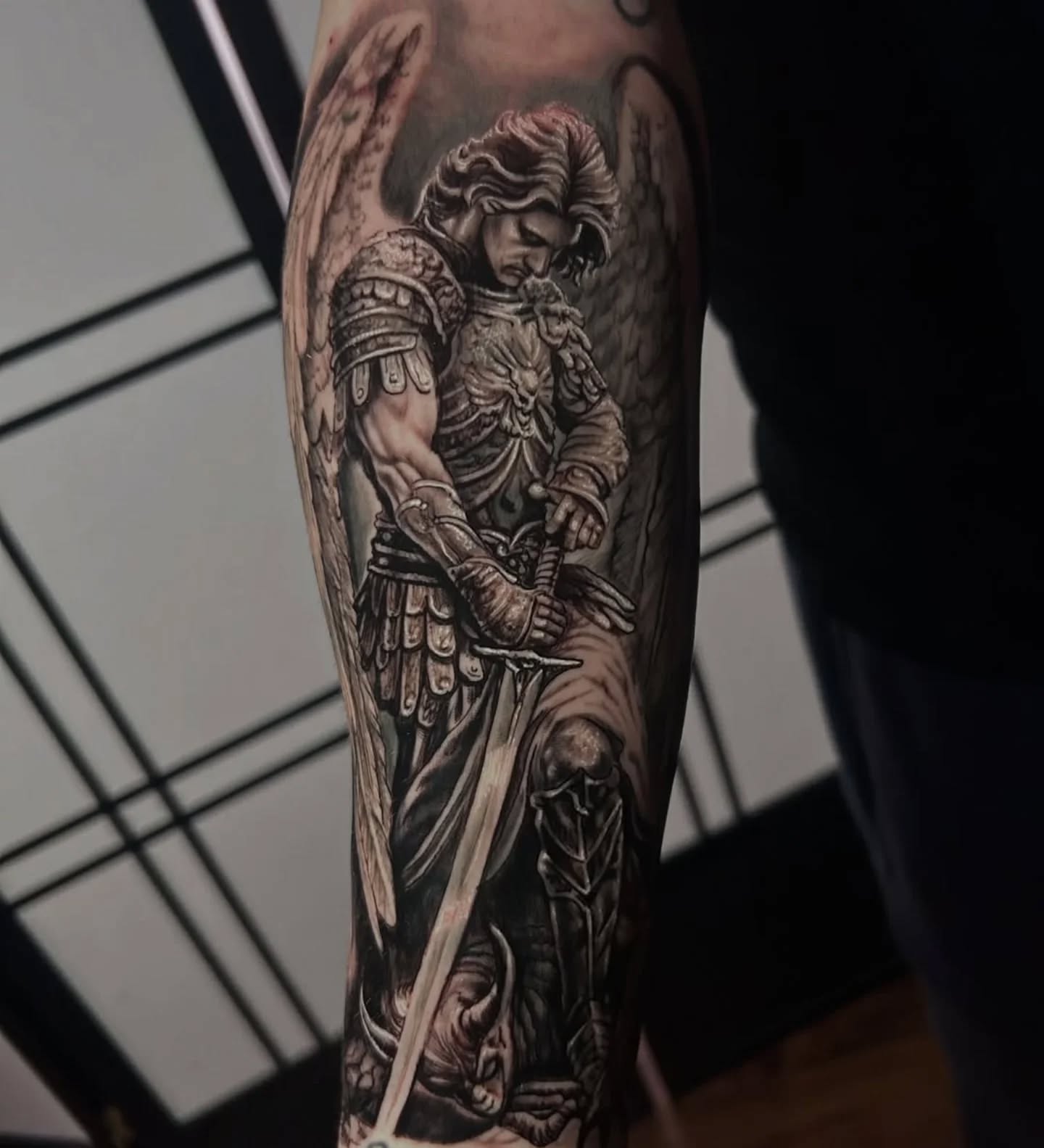 Another beautiful piece from @caxatattoo
Find him @raventhorn.manor.tattoo