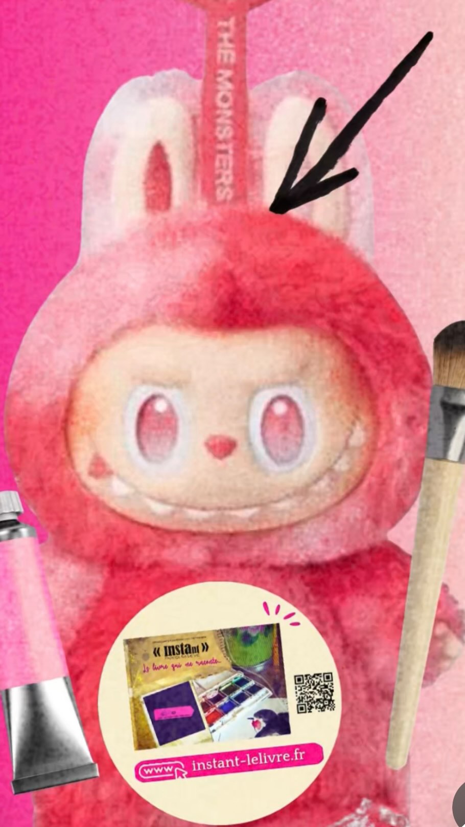 Dinguerie Labubu Lafufu : té fou ou tu t’autorises (enfin) ta vulnérabilité ?
Dans un monde souvent dur, nos blessures d’enfance restent tapies au fond de nous, prêtes à nous rappeler leur présence.
Le Labubu, à la fois étrange et tendre, incarne cette part d’enfant qui cherche à se réveiller, s’accepter et s’aimer pleinement.
Plus qu’un symbole, Labubu invite à reconnaître la force du vulnérable, cette puissance secrète qui naît quand on ose être soi, avec ses beautés et ses imperfections.
Il nous pousse aussi à renouer avec l’éveil de l’enfant intérieur, cette énergie spontanée, créative, parfois espiègle, parfois tendre, qui habite chacun de nous.
Enfin, Labubu nous rappelle l’importance de cultiver l’équilibre émotionnel, d’accueillir nos parts d’ombre et de lumière, nos émotions sans peur, sans jugement.
Mais Labubu, ce n’est pas seulement ça. Il porte aussi trois symboliques fortes :
1️⃣ L’acceptation de la différence
Avec sa gueule pleine de dents et son air atypique, Labubu montre qu’on peut être aimé même en dehors des normes. Une invitation à célébrer l’imperfection et la marginalité.
2️⃣ L’enfance libre et sauvage
Il incarne l’énergie brute de l’enfance : caprices, fantaisie, tendresse et provocation.
3️⃣ La force de la douceur étrange
Sous son apparence monstrueuse se cache une beauté touchante qui fait tomber les jugements.
Chez Instant, nos atelier d’art thérapie vibratoire et intuitive offrent un espace pour exprimer cette richesse intérieure, pour libérer l’enfant intérieur et retrouver confiance et sérénité.
Et vous, comment prenez-vous soin de votre enfant intérieur aujourd’hui ?
#acceptationdesoi #forcevulnérable #enfantintérieur #équilibreémotionnel #artetcréation #Instant #bienêtre #guérison #labubu #énergieLove #différence