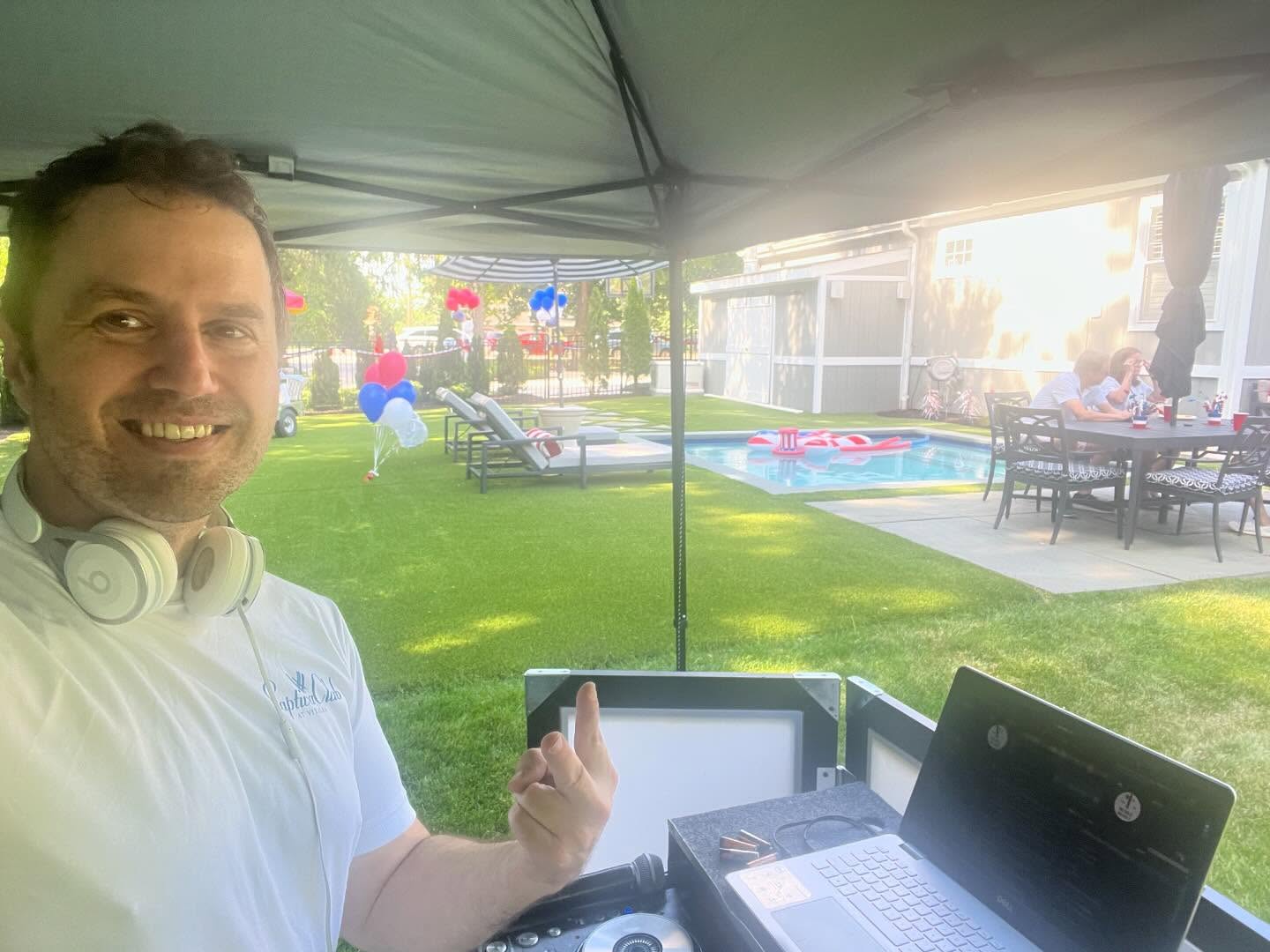 Celebrated the 4th in the backyard of a new client. No cover? We provide tent rental. Look at what pulled up in the last slide 🔥😎
Great group and looking forward to future celebrations 🎉🎵