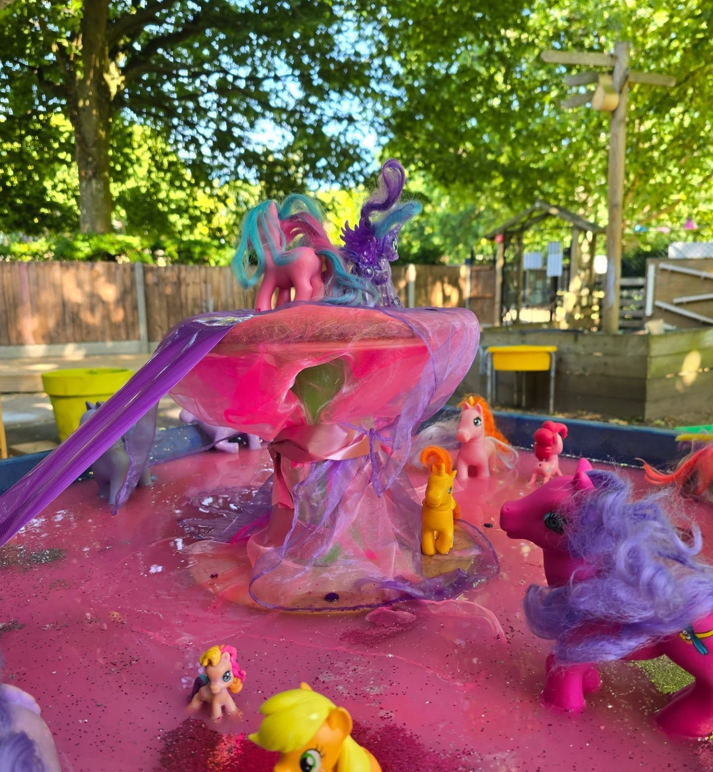 My little pony splash park🦄
#preschool #earlyyears #tufftray #mylittlepony #magical #unicorn