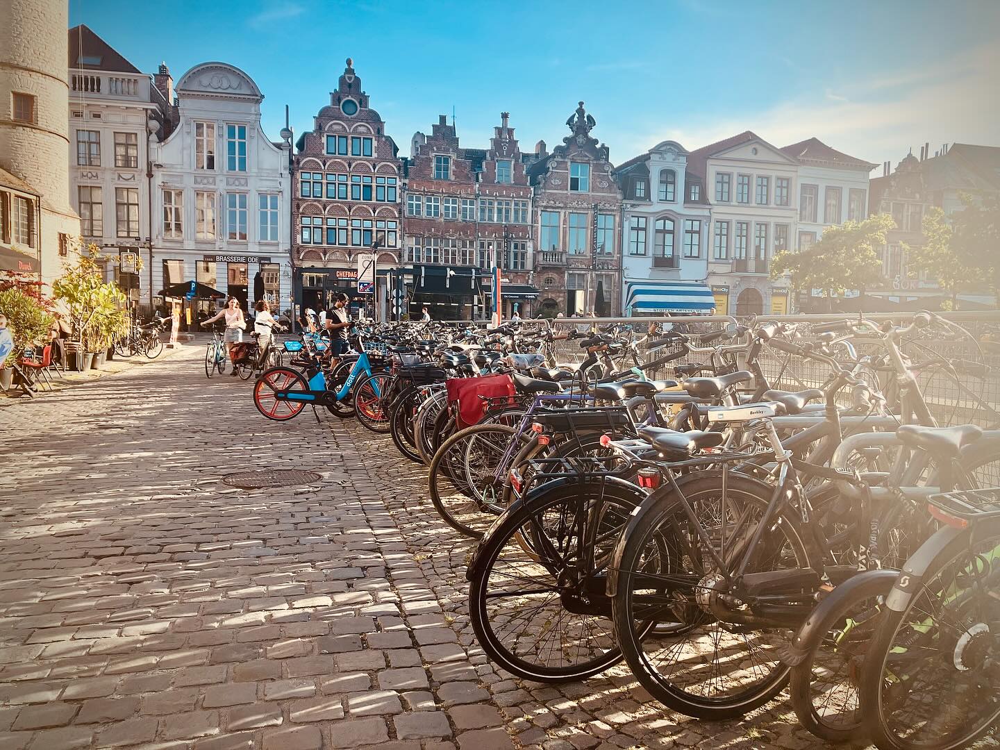 Not a festival, nor a cyclist meeting. Just a casual Thursday evening on a casual Ghent square.