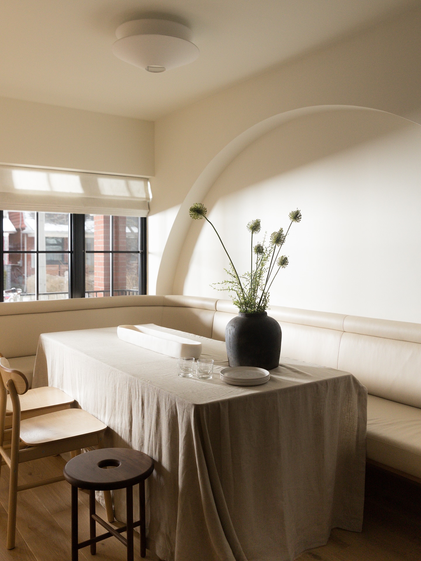 Ready to host 🍸
Design: @valmeghoryinteriors
Photography: @dhorvathphotography