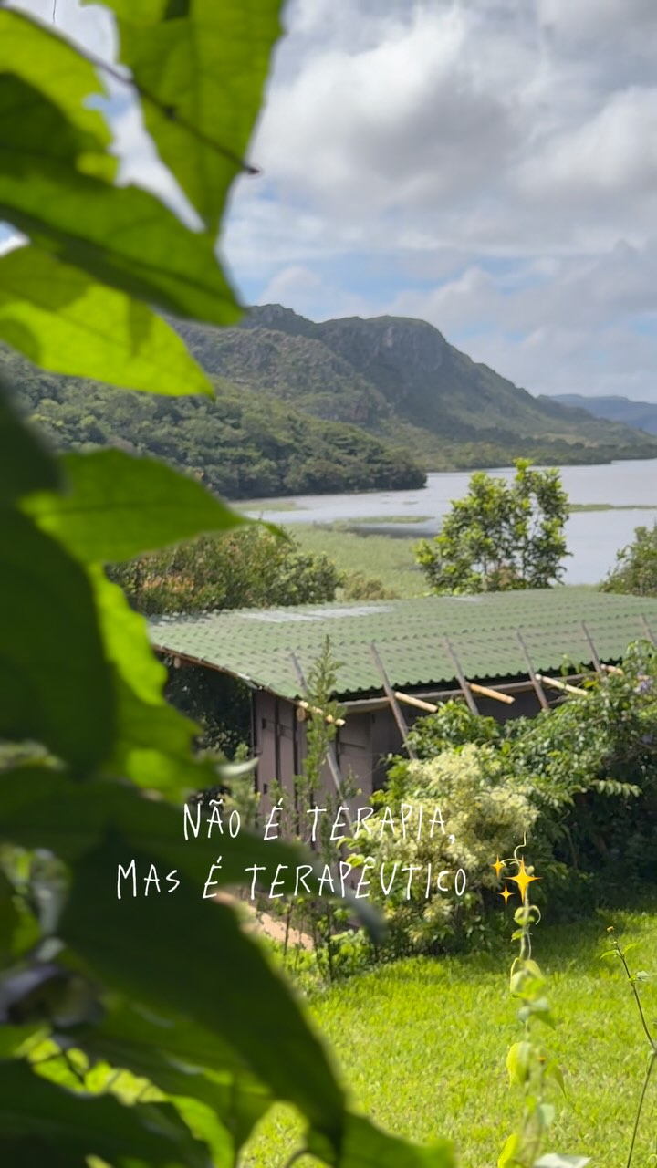 Conecte-se com a natureza e viva momentos únicos na Lapinha da Serra. Na Docas da Lapa, cada detalhe foi pensado para você relaxar, contemplar e se reconectar com o que realmente importa. 💛⛰️
📍 Ecohospedagem na Lapinha da Serra | MG
🛶 Vista para as montanhas e represa
🔥 Jacuzzi, deck e espaço para churrasco
Vem viver essa experiência? 🌱💦
#DocasDaLapa #LapinhaDaSerra #Ecohospedagem #Natureza #MinasGerais #TurismoSustentável #ViagemDosSonhos #RefúgioNaSerra