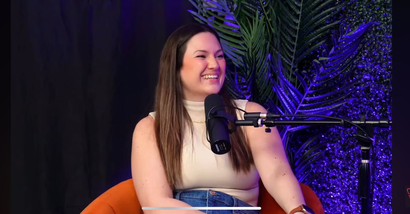 podcasting with my people<3
Thank you to @voxtapestudios for having me on the pod, and go check out From Singer To Artist!