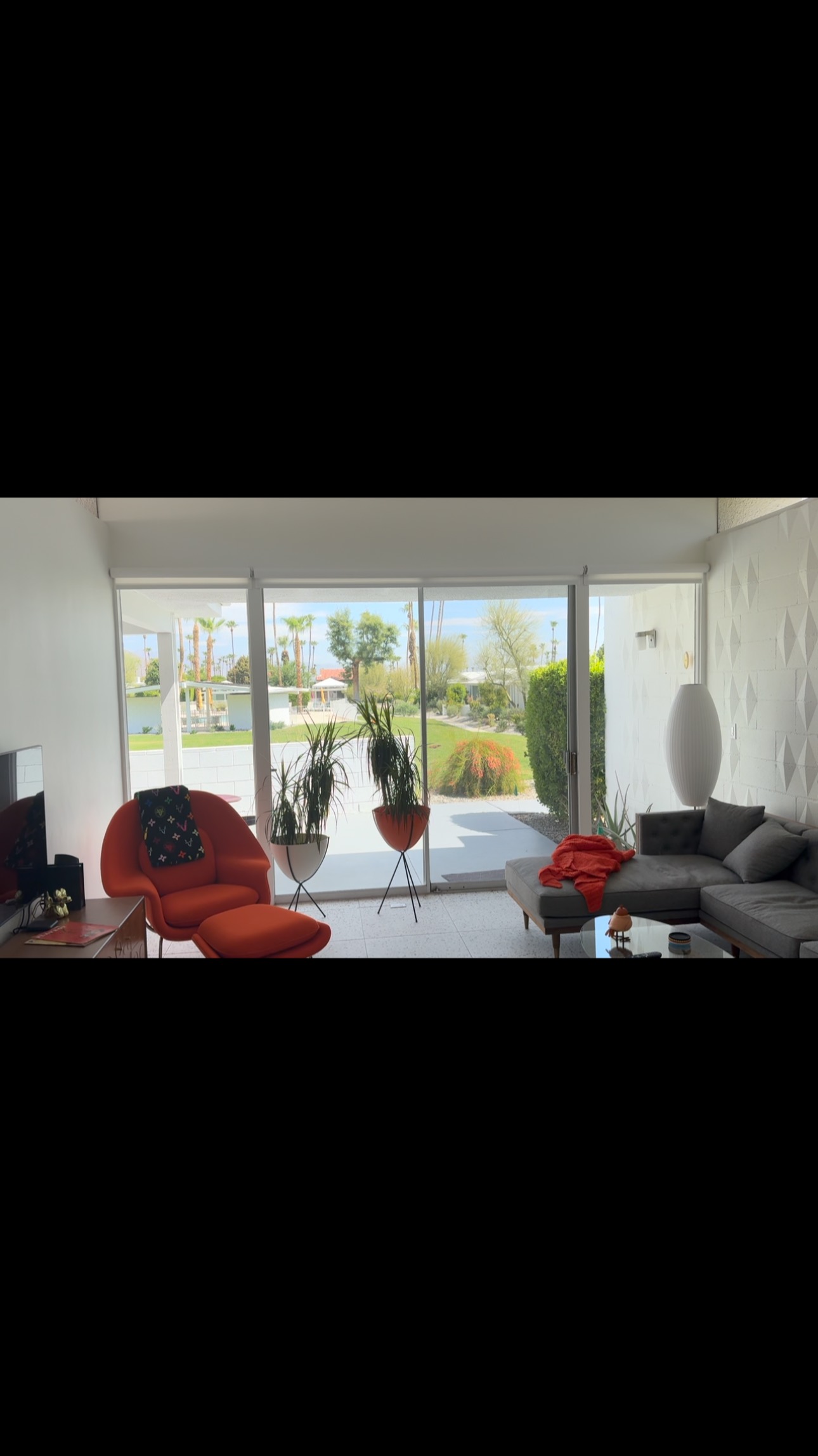 Motorized shades with internal rechargeable batteries. Open roll (no valance) is a very mid century look in this iconic architecture designed by William Krisel and built by Roy Fey in 1961–66 Social media
.
.
.
.
.
#rollshades #palmsprigsblinds #hunterdouglas #somfy #blackouts #laquintablinds #ranchomirage #indianwells #palmdesert #cathedralcity
#palmsprings #rollershades #windowtreatmentpalmsprings #shutters #plantationshutters #motorizedrollershades #electricrollershades #automatedrollershades #smarthome