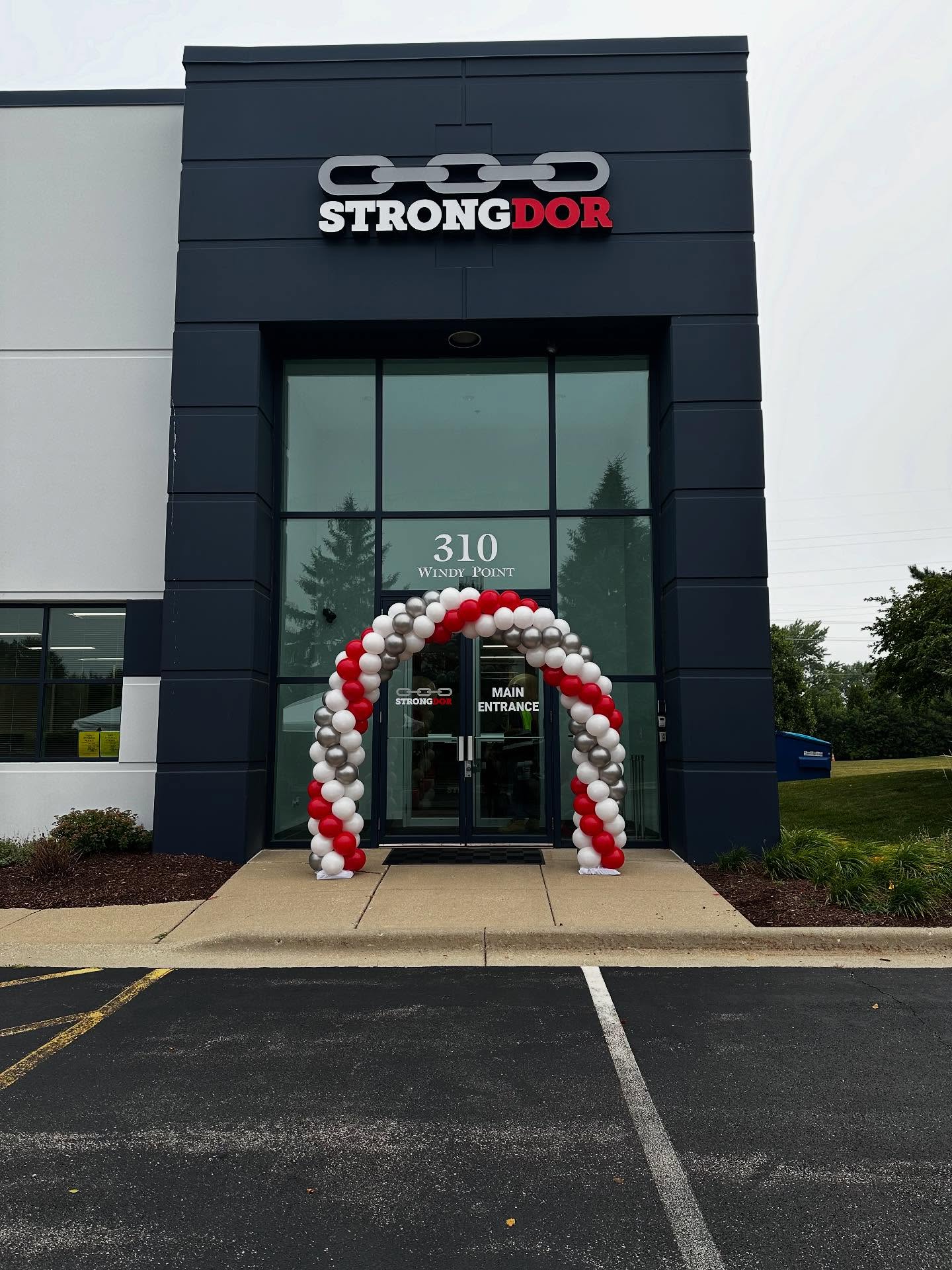 🎈Strong setup for StrongDor! 💪✨
We decked out their grand opening with a custom balloon arch, jumbo columns, and desk bouquets in their bold red, white, and silver brand colors.
Now this is how you make an entrance! 👏
📍 Corporate installs | 🎉 Grand Openings | 🎈 Custom balloon décor
DM us or visit bigballoons.co to book your next event!
#GrandOpeningDecor #BalloonArch #CorporateBalloons #BalloonInstall #ChicagoEvents #bigballoonsco