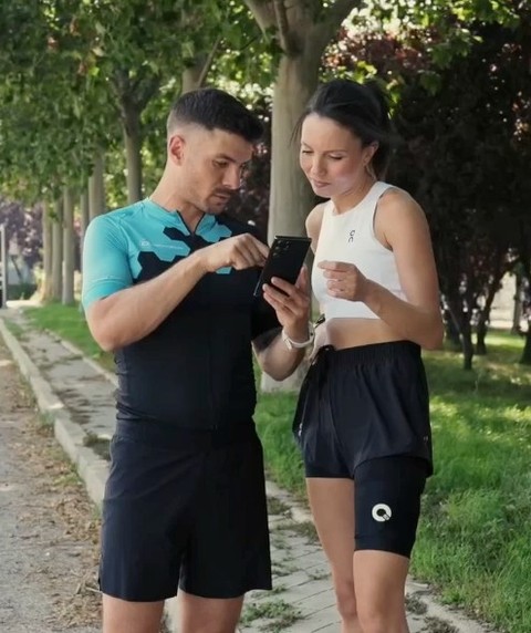 ¡@aidalbert_ viendo como funciona la app de Q-LAC! 😍
#QLACEspaña #EntrenaConDatos #EntrenamientoInteligente #running #correr #runners #cycling #bicicleta #ciclismo #ciclistas #sport #deporte #triatlon #maraton #marathon