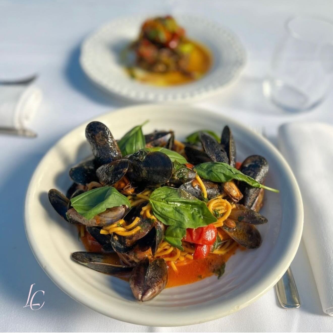 🌊🍝 Dive into a taste of Sicily at Lizzie’s Cucina! 🌟
Fresh spaghetti with succulent mussels and vibrant cherry tomatoes is now featured on our à la carte lunch menu. This dish captures the essence of the Mediterranean, bringing you the flavors of the sea and sun in every bite!
Join us for a delightful lunch and savor this Italian classic that’s sure to transport your taste buds straight to the Sicilian coast. Buon Appetito! 🇮🇹✨
#LizzieCucina #SicilianDelight #FreshSpaghetti #lunchspecials #follow #northlondon #northlondonrestaurants #mysecretlondon #toplondonrestaurant #bestitalianrestaurant #eatoutlondon #family #smallbusiness #supportlocalbusiness #michellin #londonguide #londonfoodguide #londonhiddengem #finest #partylondon #hellonorthlondon #bbcfood #italianfood #love
#timeoutlondon timeout #infatuationlondon #finest #partylondon #hellonorthlondon #bbcfood #italianfood #follow