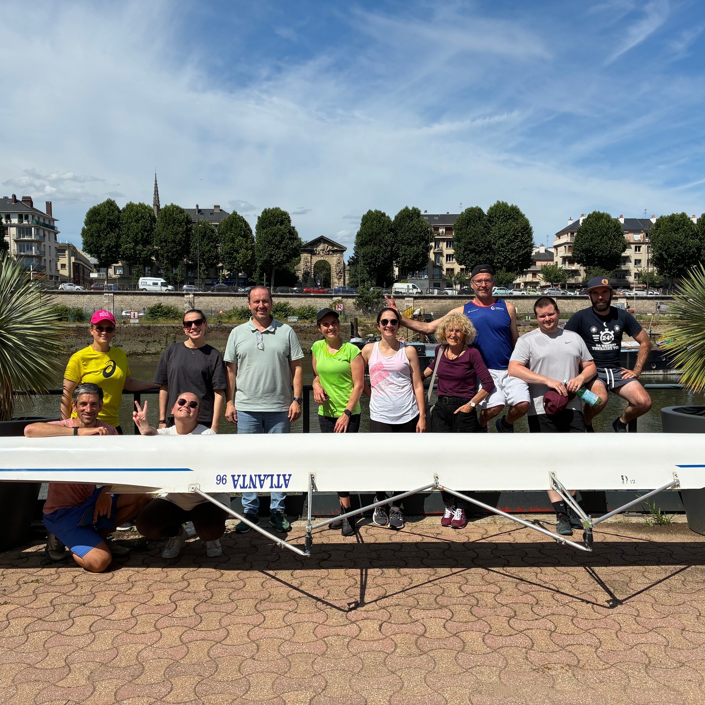 Un grand merci à l'équipe d'Aspen Notre-Dame-de-Bondeville pour cette superbe journée de cohésion organisée dans les locaux du Club Nautique et Athlétique de Rouen ! 💪🚣♀️
Une équipe motivée, pleine d'énergie, qui a brillamment relevé le défi : ramer ensemble sur la Seine dans un bel esprit d’équipe !
Vous cherchez une activité de team building originale, locale et conviviale ?
Le CNAR propose des sessions sur mesure pour renforcer la cohésion de vos équipes dans un cadre sportif et naturel au cœur de Rouen.
📩 Contactez-nous à aviron.cnarouen@gmail.com