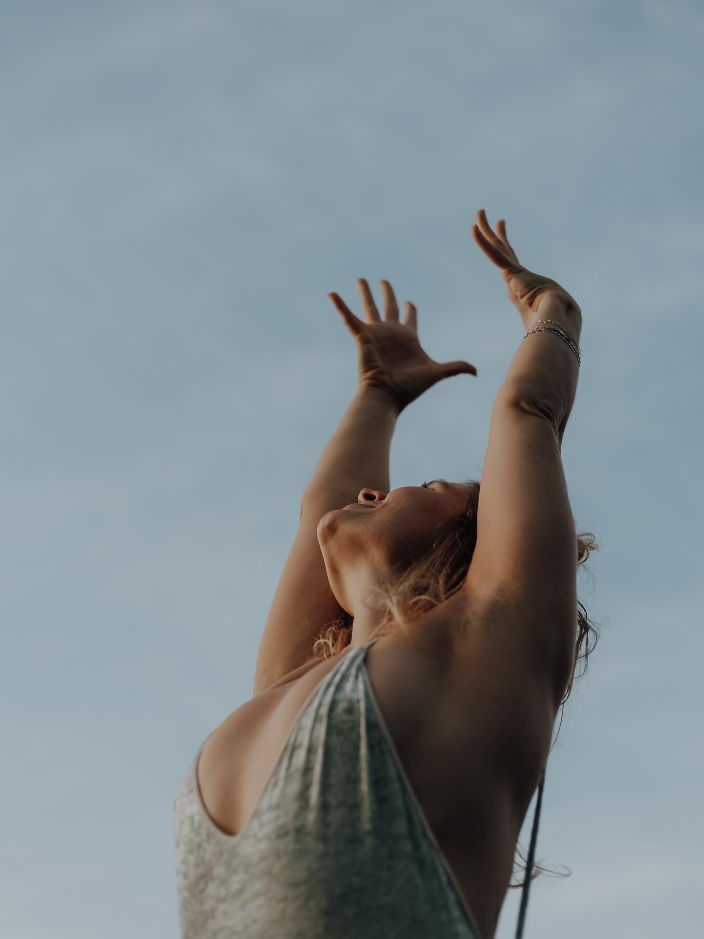 Last November with @steffigrube at wonderful @cocoonportugal 🧘🏼♀️
#yoga #yogaretreat #namaste #lifestylephotography #portrait #photography