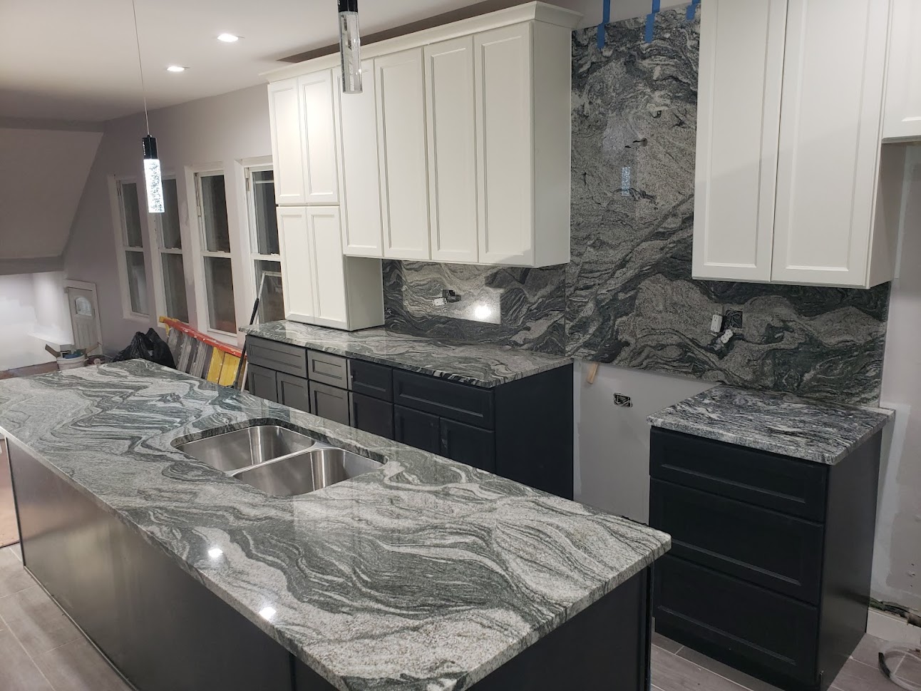 Thinking about adding a kitchen island to your home? Discover if it's worth the hype! Link in Bio