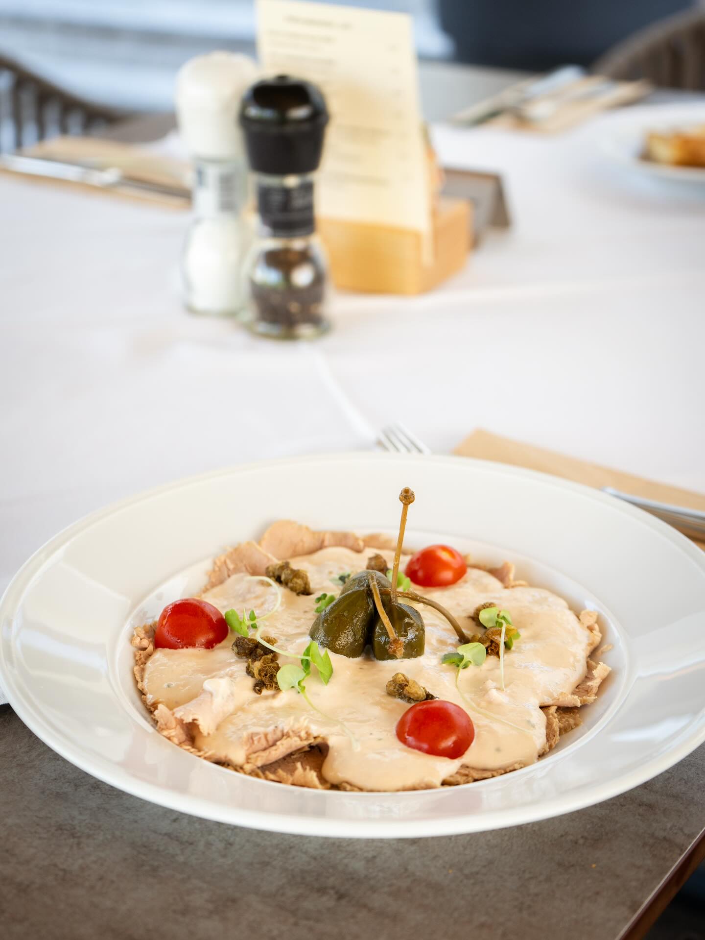 🤗 Kommt vorbei & probiert euch durch unsere aktuelle, sommerliche Speisekarte 🌞🍴
Wir freuen uns auf euren Besuch!
#wirtshaus #strasserhof #strassimstrassertale #familienbetrieb #speisekarte #sommer