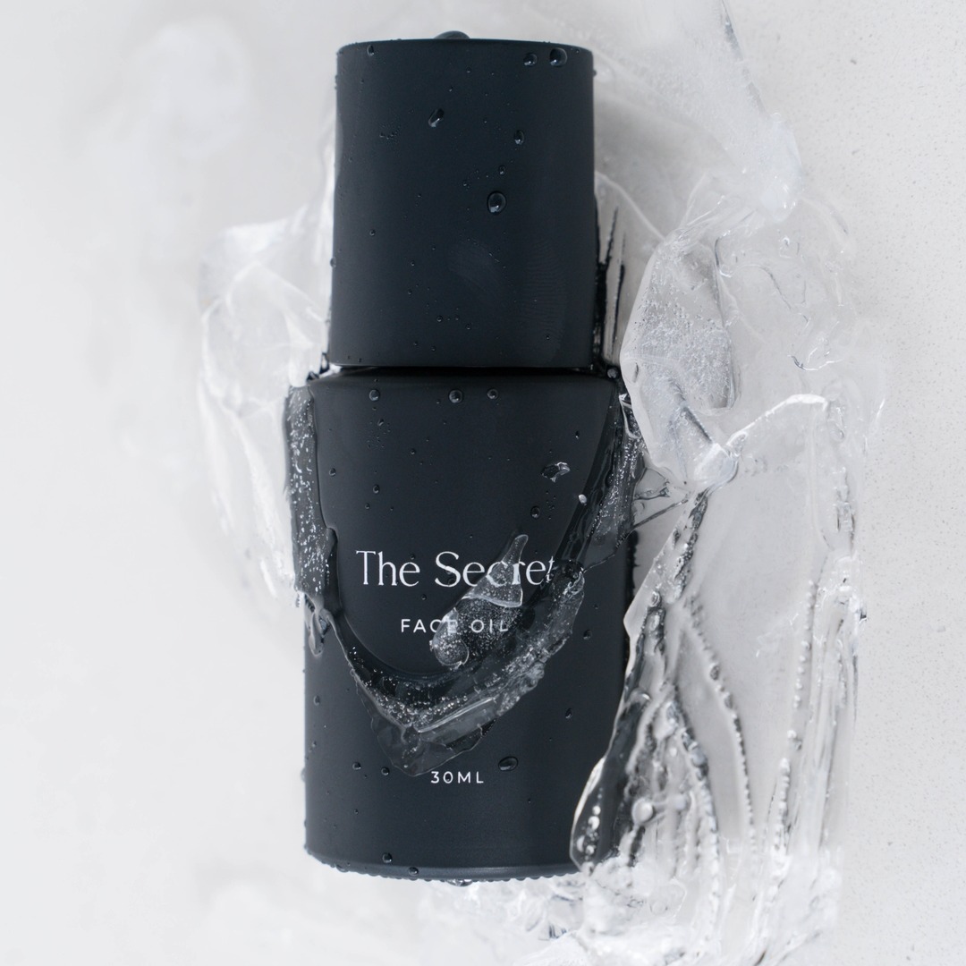 Good content doesnât just look goodâit creates desire, builds trust, and positions your brand exactly where it needs to be.
This image? It's more than a product shot. It's storytelling, mood, and strategy wrapped into one moment. Because when your content aligns with your brand's vision, it stops the scrollâand starts real connection.
So hereâs the question:
Are you pushing boundaries with your contentâor playing it safe?