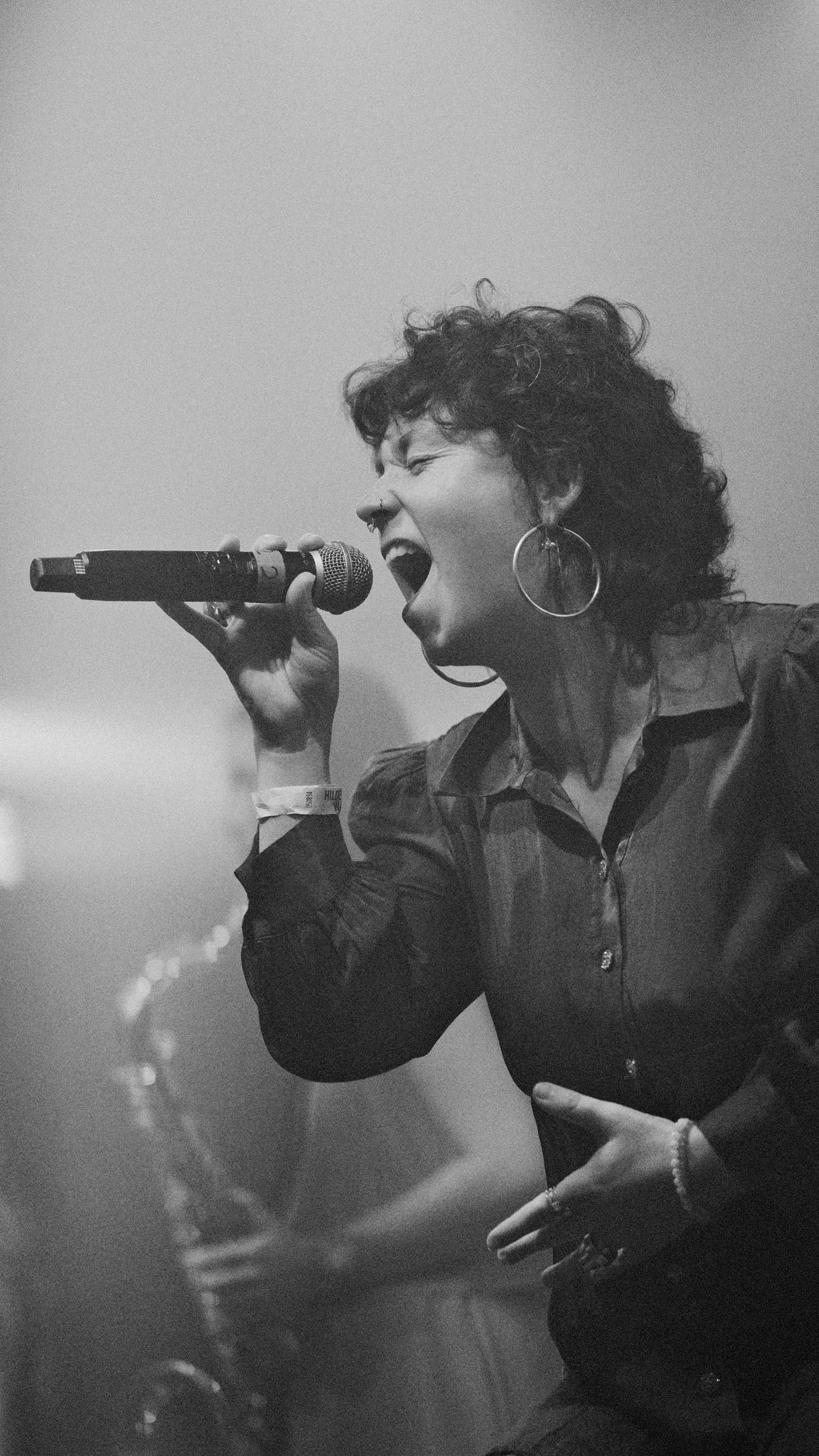 Eine Bühne am See.
Leichte Brise, warme Klänge, entspannte Atmosphäre.
Danke @sinnprovinzen für die Musik und danke an die @hildesheimerwallungen für diesen besonderen Moment am Wasser 🥳
#falsecolor #sinnprovinzen #wallungen #video #fotografie #konzert #gig