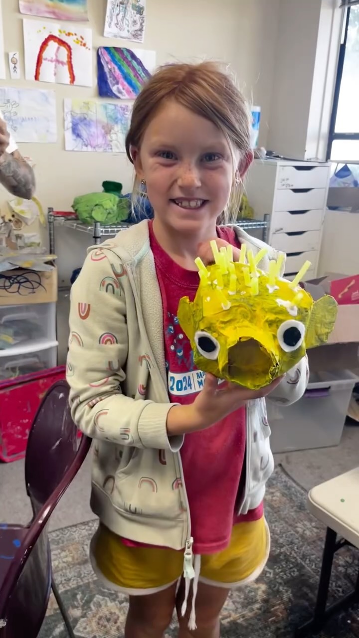 Week 3 of Camp by the Beach. Wow! Lots of fun, lots of art to take home, my long dream of making puffer fish came true, groups working together at the beach…it was a fantastic week of camp. #alamedaarts #alamedaartsfun #summercamp2025 #alameda #summerfun