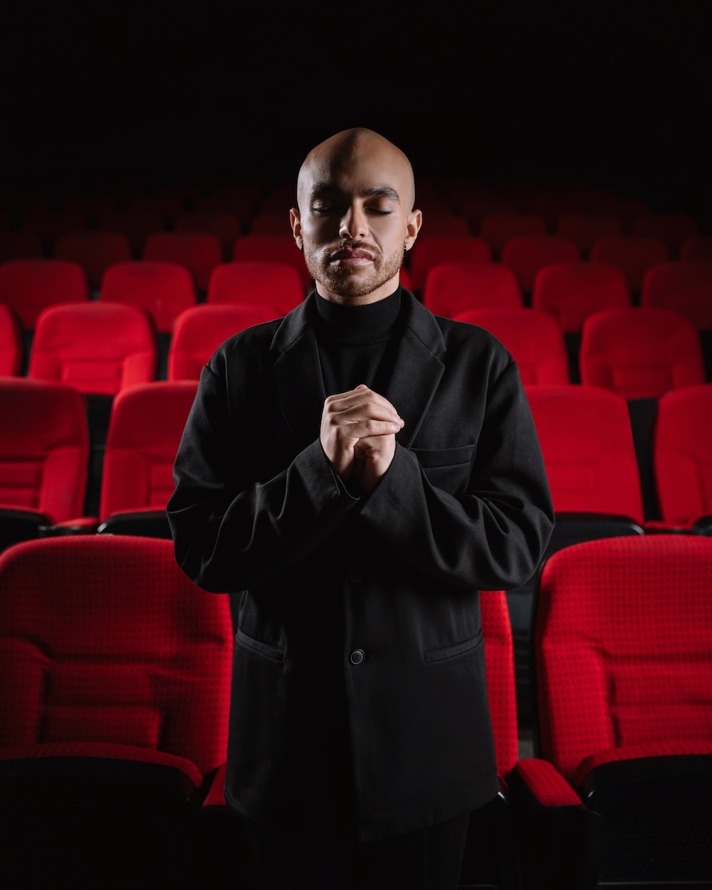 𝐒𝐭𝐚𝐠𝐞 𝐋𝐞𝐟𝐭
𝐍𝐨. 𝐈𝐈 – 𝐖𝐇𝐈𝐑
📸: @kholoudkhalifa9
HMU: @makeupbyhebatullah
Styling @kholoudkhalifa9 & @adhamsayedh