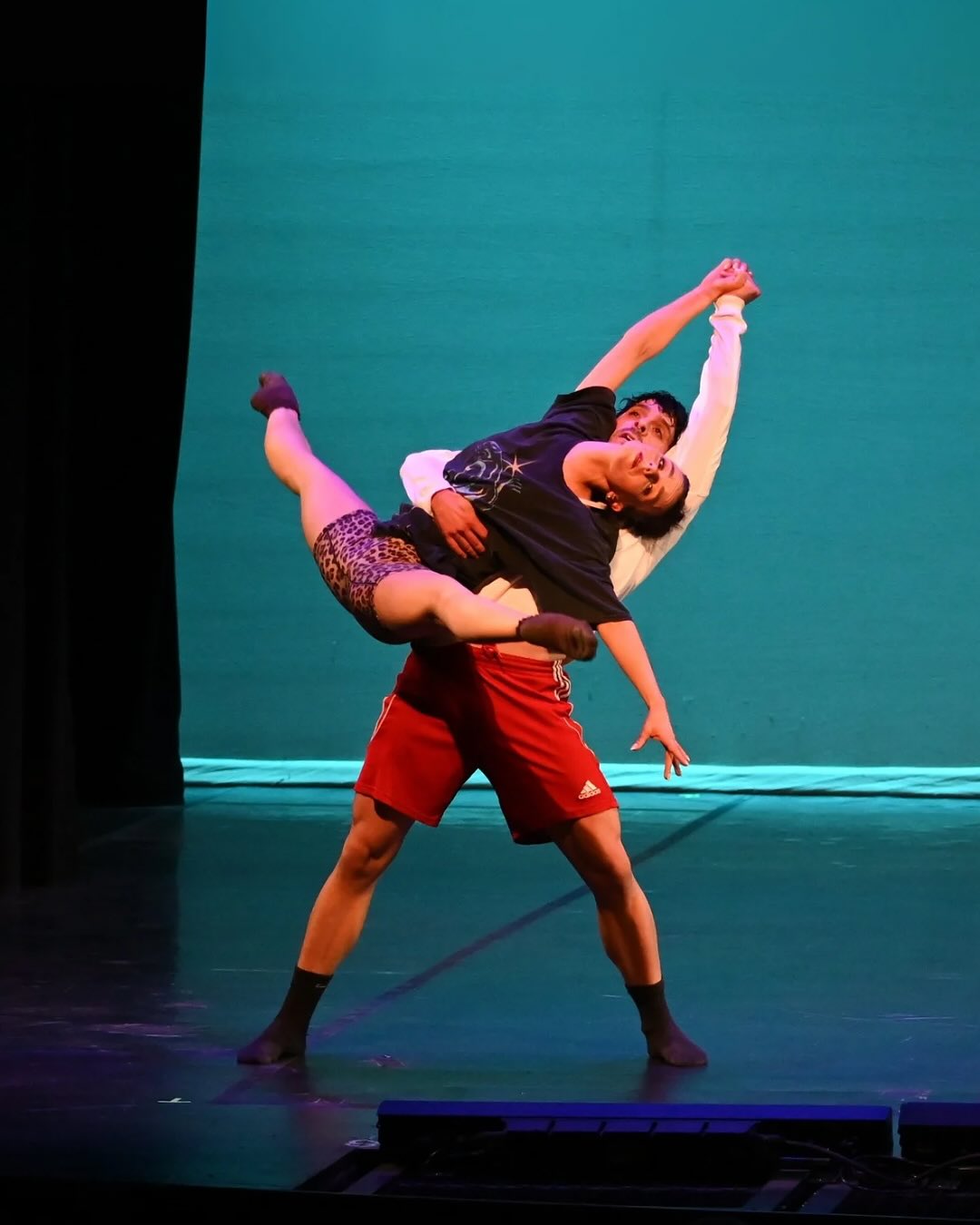 We’re literally bending over backwards to reshape ballet into a space of joy, inclusion, and healing. 💫 At Azara, it’s not just about the movement, it’s about the mission. 💛
#BalletForEveryone #InclusiveDance #Bodyneutral #AzaraBallet #NeurodivergentAndProud #BendOverBackwards #JoyInMotion #DanceForChange #ContemporaryBallet #BalletReimagined #SupportTheArts