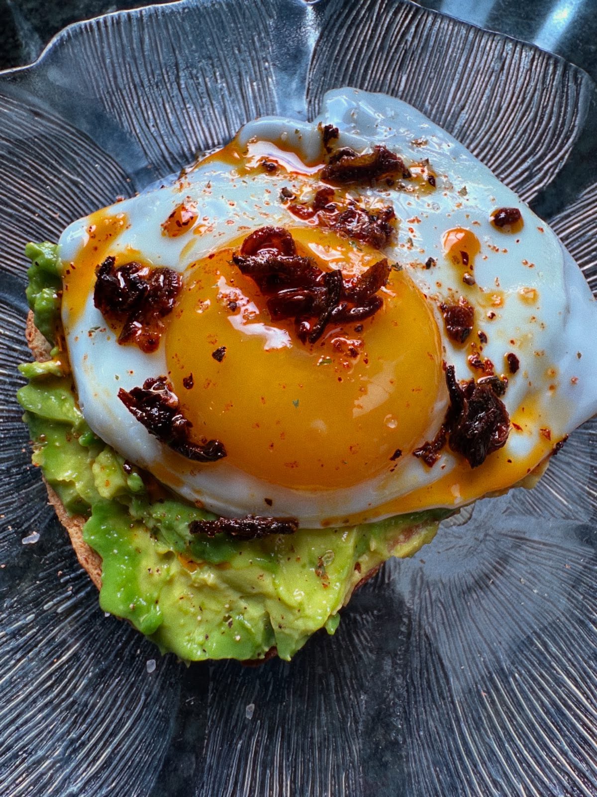 I’m so eggs-cited and I just can’t hide it!
Just a little #GaransballbaransSalt and Chili Oil to start the day 😋