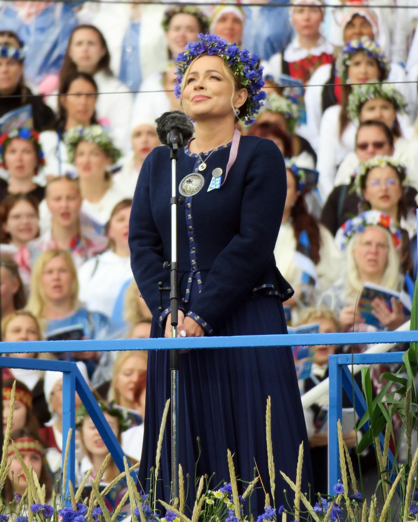 This one was for You! I hope You feel proud when you watch over all of us from above the clouds 🤍
Estonian Song Festival 2025
Singing in front of approximately 100 000 people. Since I was a little girl singing under the arch with the rest of the hundreds of choirs I dreamed of one day being able to sing as a soloist in front of such an audience. Yesterday that dream came true tenfold. I am still lacking the words to describe all the emotions that were felt this weekend, but one is for sure- I will cherish this memory forever.
💙🖤🤍
#estonian #singer #estoniansongfestival #operasingersofinstagram #proudtobeestonian