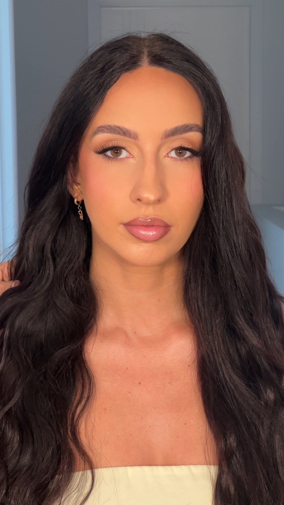 Sometimes my client/models start cracking up and I never know if it’s because I look ridiculous or they feel awkward (or both) 😂
.
.
.
.
.
.
.
.
.
#mua #makeupinspo #makeupartistgoldcoast #goldcoastmakeupartist #goldcoastmua #muagoldcoast #goldcoastmakeup #makeupgoldcoast #brisbanemakeupartist #makeuplooks