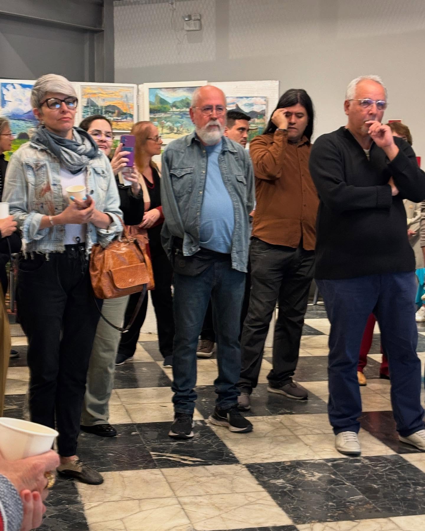 A Urca ainda mais bela pelas mãos desses artistas!
Hoje - Ultimo dia. Exposição Esquinas da Urca na Escola Eleva. Não percam!