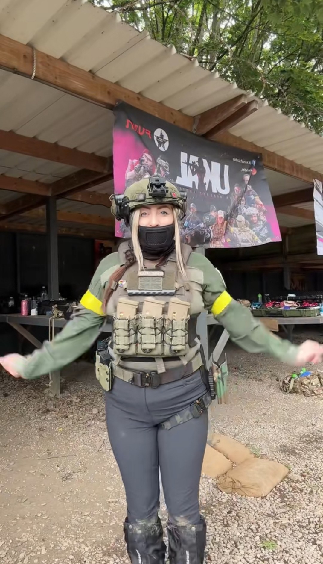 What’s my favourite go-to plate carrier? The LBX Tactical 0300S, find out why in this vid ✨
Partners 🖤
•
BELT & KYDEX: @deadly_customs
Use code ‘femmefatale’ for 10% off 🥵
www.deadlycustoms.co.uk
•
#airsoft #airsofting #airsoftplayer #airsoftcommunity #airsoftuk #airsoft_community #airsoftmilsim #airsoftaddict #airsoftdaily #airsoftplayers #airsoftglobal #airsoftaction #ukairsoft #airsoftukcommunity #airsoftgirl #femmefataleairsoft