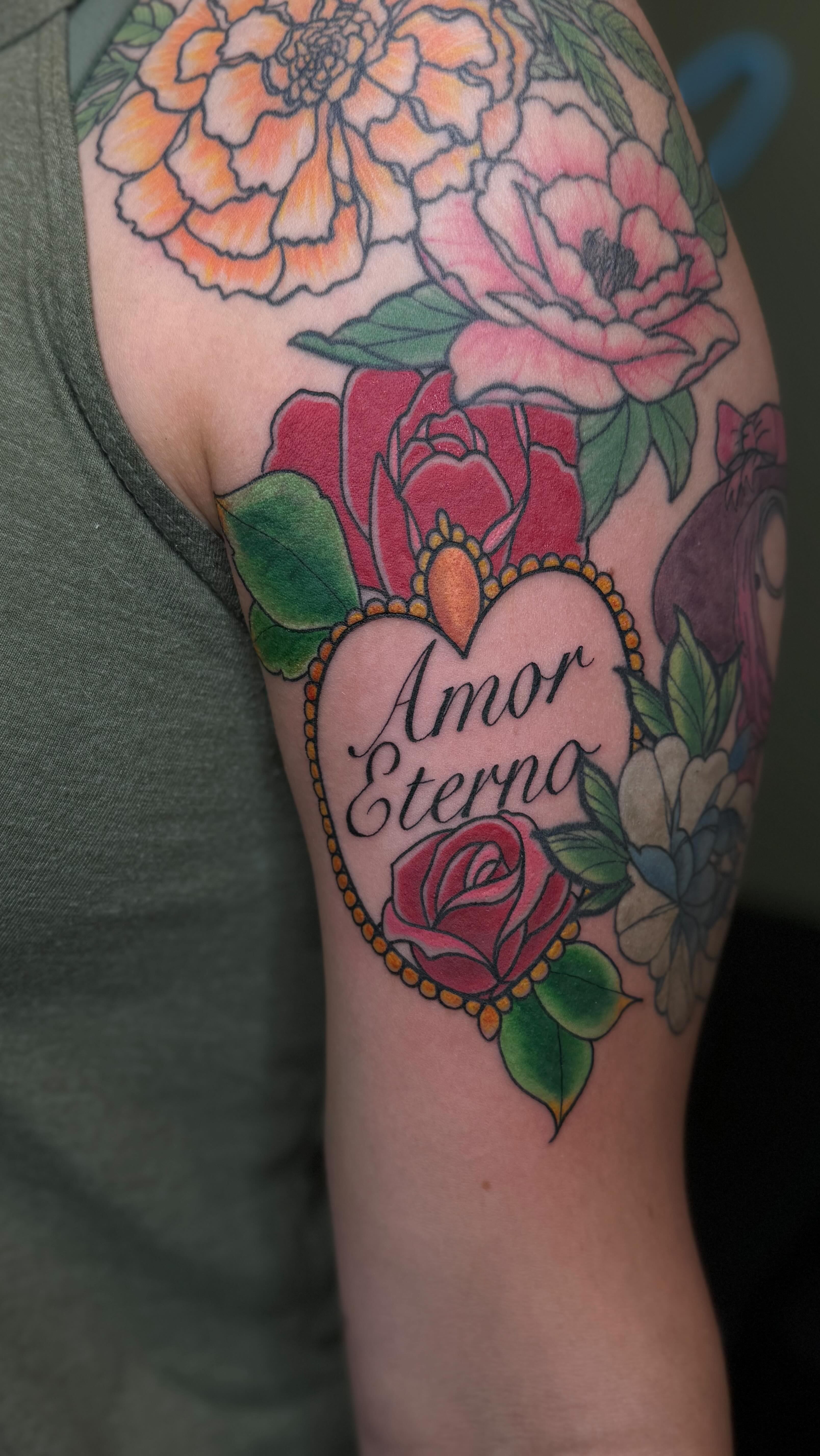 Little or big, send me your ideas and let’s make them happen! You can find me in Salons By JC in the quarry room 18!
#sanantoniotattooartist #femaletattooartist #sanantoniotattoos #floraltattoo #customtattoo #finelinetattoo