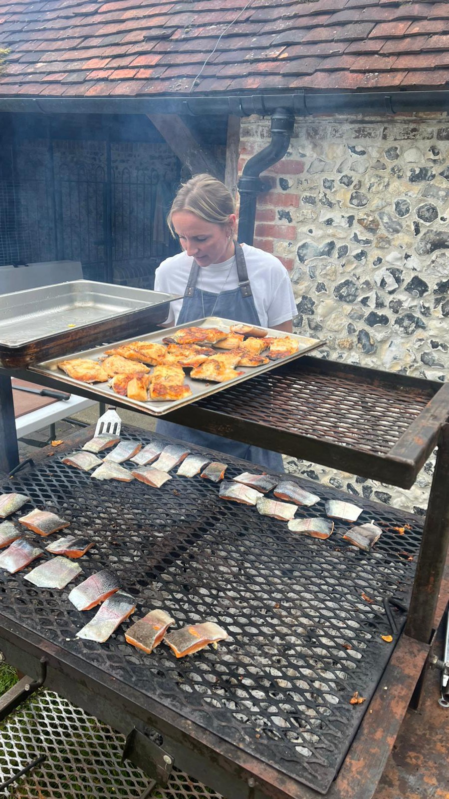 JALICE WE LOVE YOU!
What an absolutely top wedding day to be a part of.
We took almost zero food pics but got plenty of daddy’s techno set! What a legend.
Beautiful day for beautiful people.
Stunning flowers @hortuspoeticus in a stunning old barn.
#marthahollis #hampshire #winchester #catering #food #caterer #wedding #love #weddingday #ido