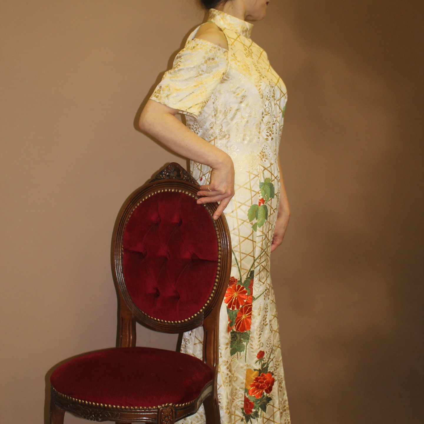 着物から生まれたフォマルドレス
masato5608
、他9人が「いいね!」しました
新郎新婦の母親衣装 新しいスタイルの留袖ドレス
#結婚式場#結婚式親族ドレス#結婚式場見学#式場見学レポ#家族婚#家族ウェディング #家族だけの結婚式#ゲストハウス#少人数ウエディング #結婚式母親衣装#留袖ドレスレンタル #着物ドレス#着物リメイク#留め袖ドレス#およばれドレス #晴れの日ドレス
編