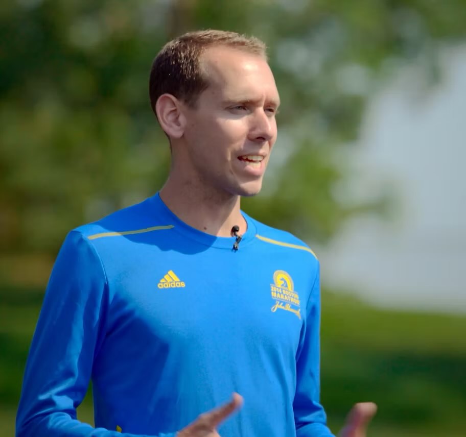 Back with another expert introduction! đđ
Jason Fitzgerald is the host of the top-ranked Strength Running Podcast and the founder of Strength Running, an award-winning running blog with hundreds of thousands of monthly readers. A 2:39 marathoner and USATF-certified coach with coaching experience since 2010,
heâs coached thousands of endurance athletes to faster finishing times and fewer injuries with his results-oriented coaching philosophy.
đČ Download the RUNsource app for tips and tricks from Jason and countless other running experts! #runsource #runningexpert #trainsmarter #runrecovery #runningapp #runcoach