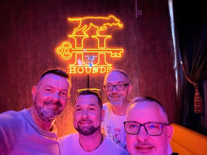 📸 Big thanks to these guys for sharing their photos with us! We love to see ‘em!
Be sure to keep your phone handy around Hounds, there’s plenty of great photo spots!
🌟The UK’s top rated experiences
📍 45 mins from Central London
📆 Book tickets in advance!
🎟️ Ticket link in bio 🎟️
@HoundsEscape
#LeaveRealityBehind
#ImmersiveExperience #LondonAttractions #ThingsToDoInSussex