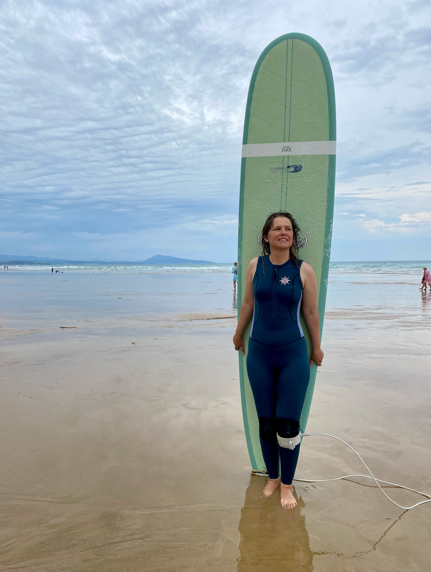 Iconic moment of surfing in Basque Country with @monikajamjam 💙✨
Thank you for your golden vibes🙏 have a great & salty return in Canada 🍁
#jaizkibel #surf #basquecountry #love #xirimirisurf #canada #bidart